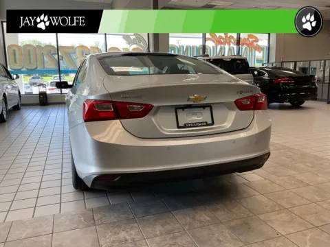 More photos of 2018 Chevrolet Malibu LT at Jay Wolfe Auto Outlet, MO