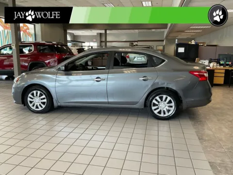 More photos of 2016 Nissan Sentra S at Jay Wolfe Auto Outlet, MO