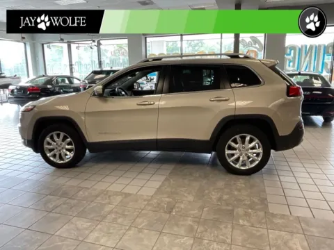 More photos of 2015 Jeep Cherokee Limited at Jay Wolfe Auto Outlet, MO