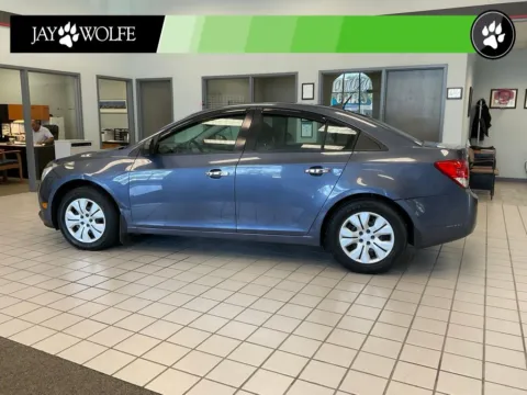 More photos of 2014 Chevrolet Cruze LS at Jay Wolfe Auto Outlet, MO