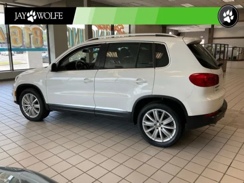 More photos of 2012 Volkswagen Tiguan S at Jay Wolfe Auto Outlet, MO