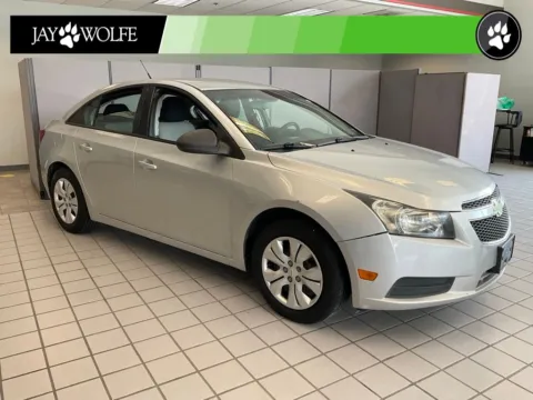 Silver 2013 Chevrolet Cruze LS for sale in Kansas City, MO