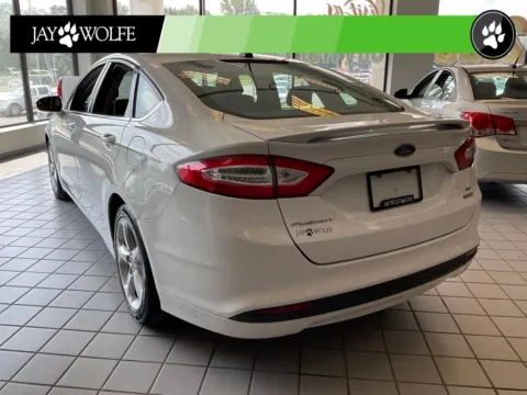 More photos of 2016 Ford Fusion SE at Jay Wolfe Auto Outlet, MO