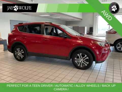 Red 2016 Toyota RAV4 LE for sale in Kansas City, MO