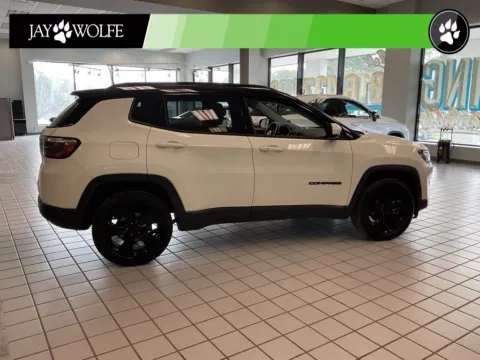 More photos of 2019 Jeep Compass Latitude at Jay Wolfe Auto Outlet, MO
