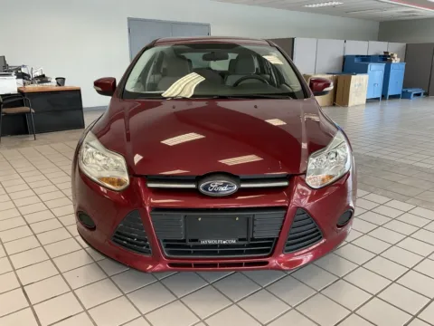Photos of 2013 Ford Focus SE for sale in Kansas City, MO at Jay Wolfe Auto Outlet