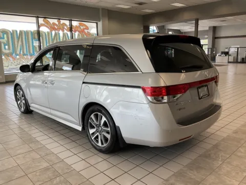 More photos of 2014 Honda Odyssey Touring at Jay Wolfe Auto Outlet, MO