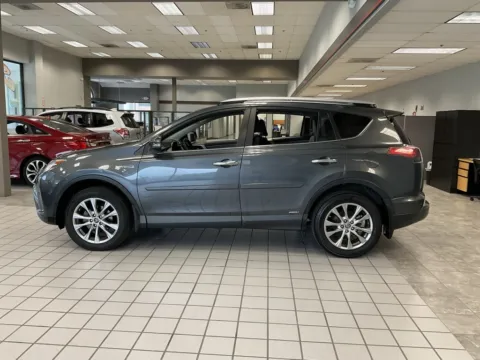 More photos of 2016 Toyota RAV4 Hybrid Limited at Jay Wolfe Auto Outlet, MO