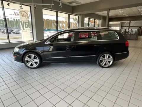 More photos of 2010 Volkswagen Passat Komfort at Jay Wolfe Auto Outlet, MO
