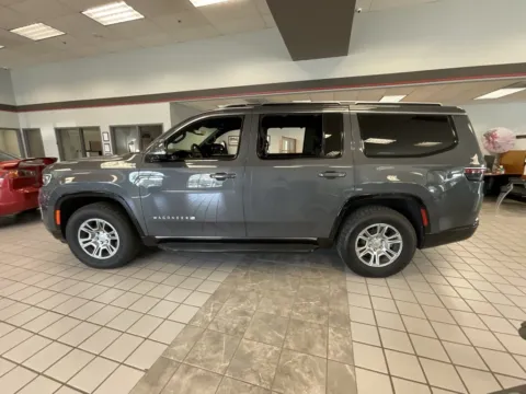 More photos of 2022 Jeep Wagoneer Series I at Jay Wolfe Auto Outlet, MO