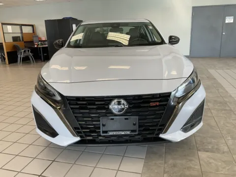 Photos of 2023 Nissan Altima 2.5 SR for sale in Kansas City, MO at Jay Wolfe Auto Outlet