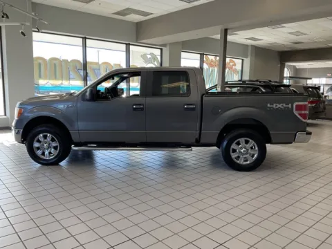 More photos of 2011 Ford F-150 XLT at Jay Wolfe Auto Outlet, MO