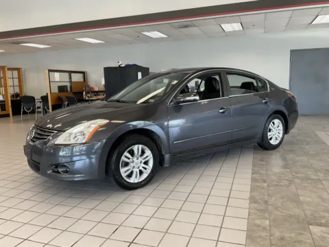 Another view of 2012 Nissan Altima 2.5 SL for sale in Kansas City, MO at Jay Wolfe Auto Outlet