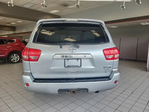 More photos of 2016 Toyota Sequoia SR5 at Jay Wolfe Auto Outlet, MO