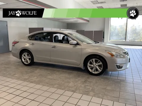 Silver 2014 Nissan Altima 2.5 SL for sale in Kansas City, MO