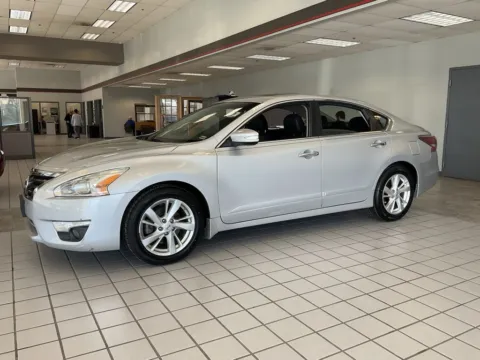 Another view of 2014 Nissan Altima 2.5 SL for sale in Kansas City, MO at Jay Wolfe Auto Outlet