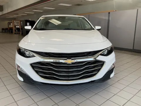 Photos of 2023 Chevrolet Malibu LT for sale in Kansas City, MO at Jay Wolfe Auto Outlet