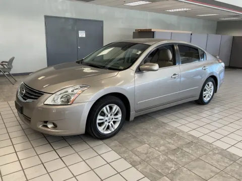 Another view of 2012 Nissan Altima 2.5 S for sale in Kansas City, MO at Jay Wolfe Auto Outlet