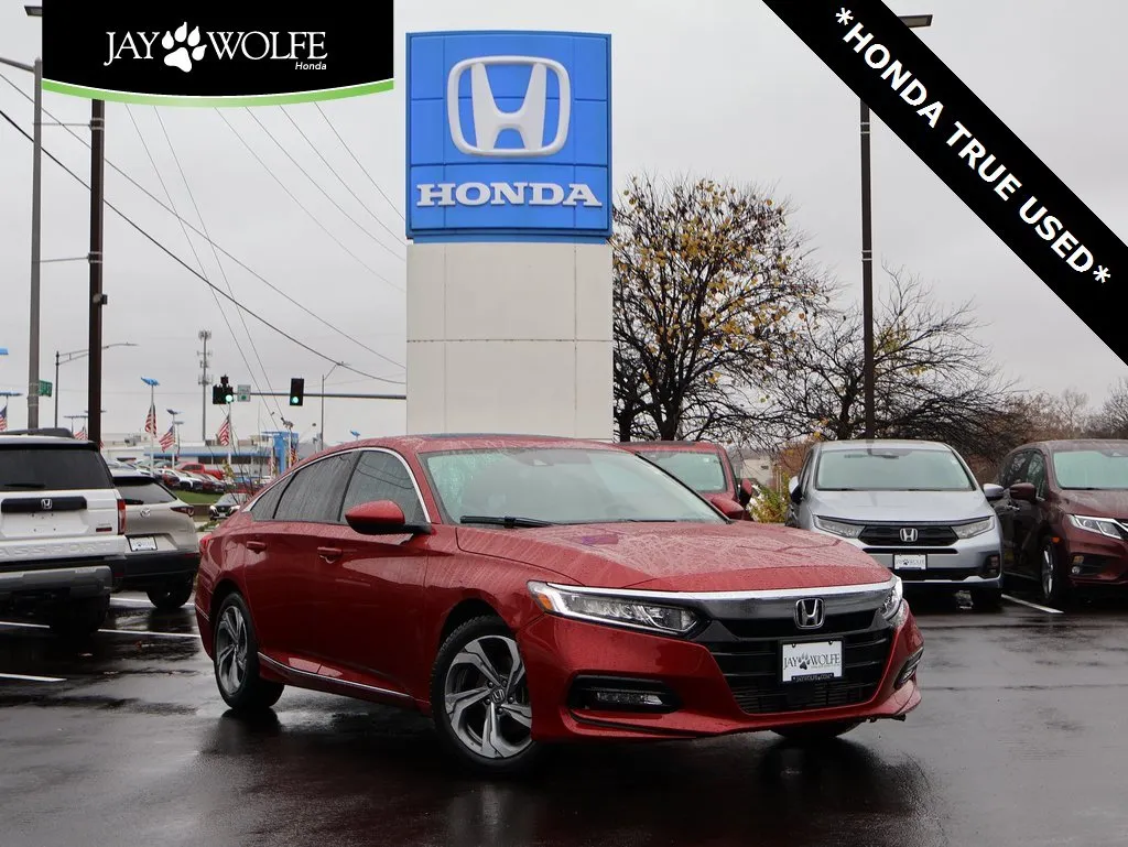 Red 2018 Honda Accord Sedan EX 1.5T for sale in Kansas City, MO