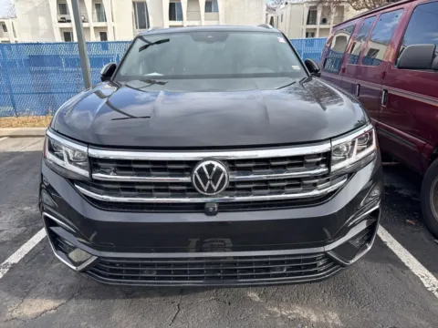 Photos of 2022 Volkswagen Atlas Cross Sport 3.6L V6 SEL Premium R-Line for sale in Kansas City, MO at Jay Wolfe Honda