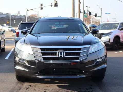 Photos of 2011 Honda Accord Crosstour EX-L for sale in Kansas City, MO at Jay Wolfe Honda