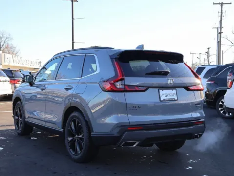 More photos of 2023 Honda CR-V Hybrid Sport Touring at Jay Wolfe Honda, MO