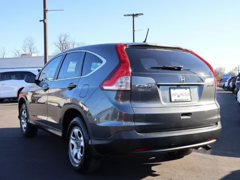 More photos of 2013 Honda CR-V LX at Jay Wolfe Honda, MO