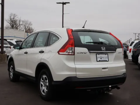 More photos of 2014 Honda CR-V LX at Jay Wolfe Honda, MO