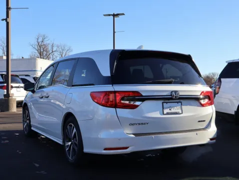 More photos of 2024 Honda Odyssey Touring at Jay Wolfe Honda, MO