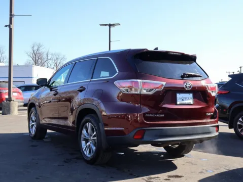 More photos of 2015 Toyota Highlander XLE at Jay Wolfe Honda, MO