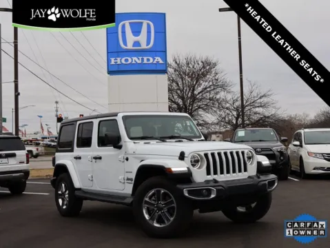 White 2018 Jeep Wrangler Unlimited Sahara for sale in Kansas City, MO