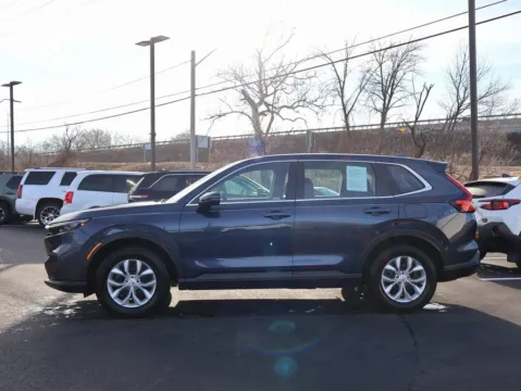 More photos of 2024 Honda CR-V LX at Jay Wolfe Honda, MO