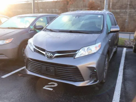 Another view of 2020 Toyota Sienna LE for sale in Kansas City, MO at Jay Wolfe Honda