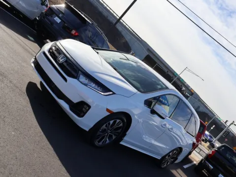Another view of 2026 Honda Odyssey Elite for sale in Kansas City, MO at Jay Wolfe Honda