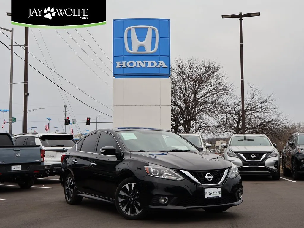 Black 2017 Nissan Sentra SR for sale in Kansas City, MO