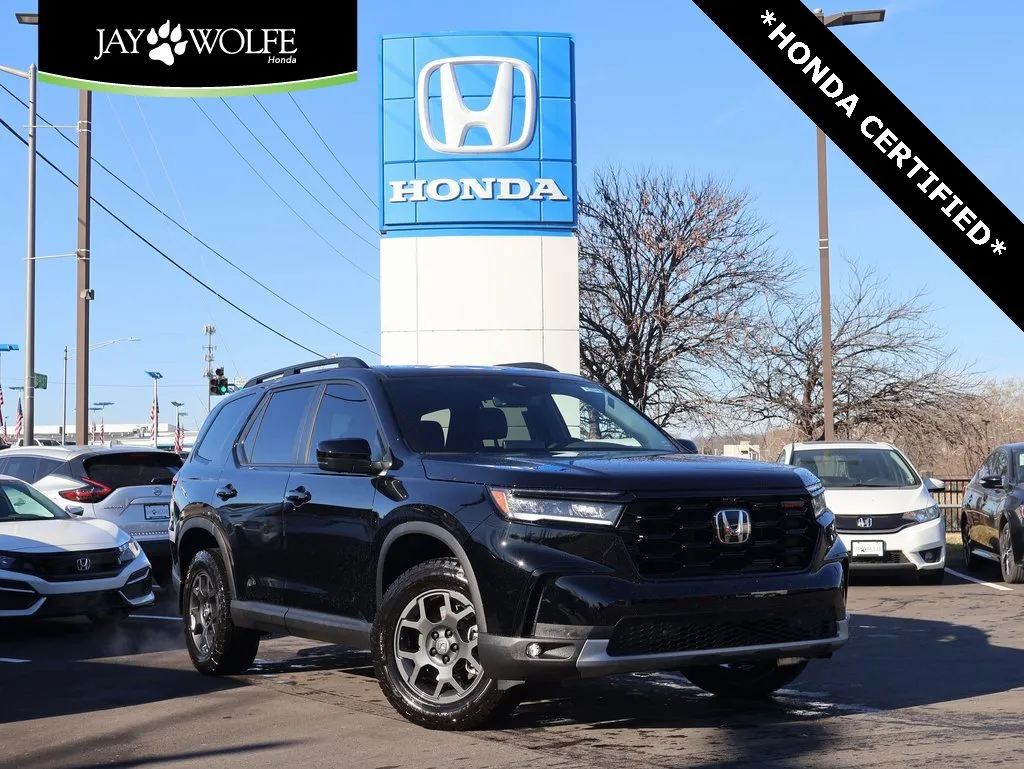 Black 2025 Honda Pilot TrailSport for sale in Kansas City, MO