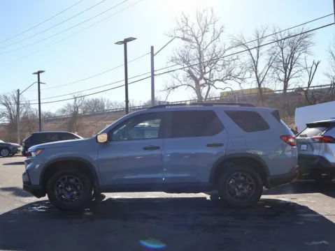 More photos of 2025 Honda Pilot TrailSport at Jay Wolfe Honda, MO