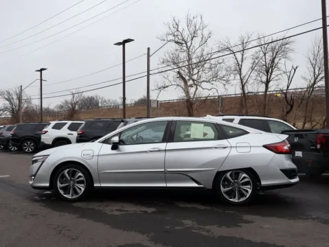 More photos of 2018 Honda Clarity Plug-In Hybrid at Jay Wolfe Honda, MO
