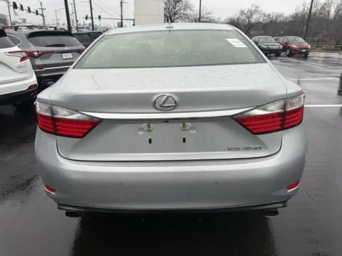 More photos of 2013 Lexus ES 350 4dr Sdn at Jay Wolfe Honda, MO