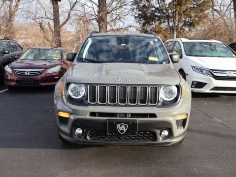 Photos of 2022 Jeep Renegade Latitude for sale in Kansas City, MO at Jay Wolfe Honda