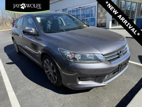 Gray 2015 Honda Accord Sedan Sport for sale in Kansas City, MO