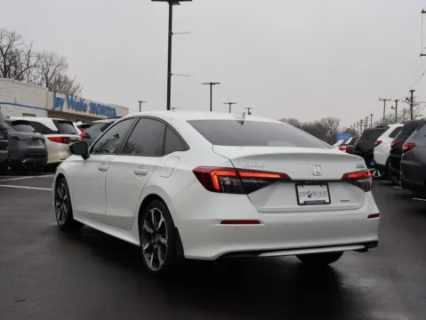 More photos of 2025 Honda Civic Sedan Hybrid Sport at Jay Wolfe Honda, MO