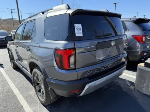 More photos of 2026 Honda Passport RTL at Jay Wolfe Honda, MO
