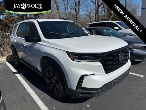 White 2025 Honda Pilot Black Edition for sale in Kansas City, MO