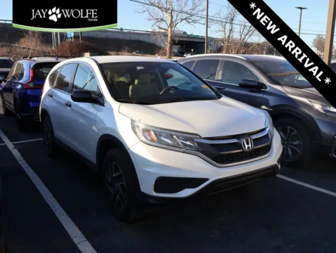 White 2016 Honda CR-V SE for sale in Kansas City, MO