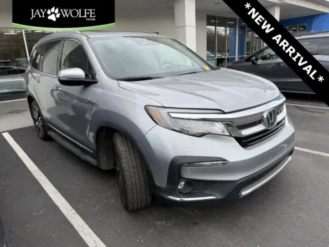 Silver 2022 Honda Pilot Elite for sale in Kansas City, MO