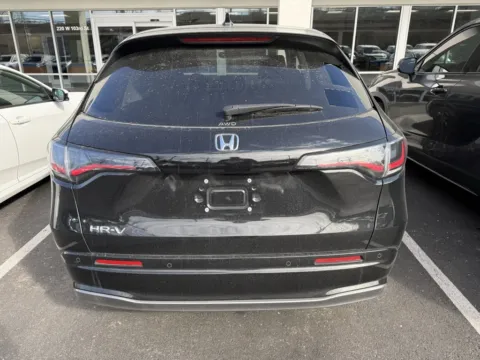 More photos of 2023 Honda HR-V EX-L at Jay Wolfe Honda, MO