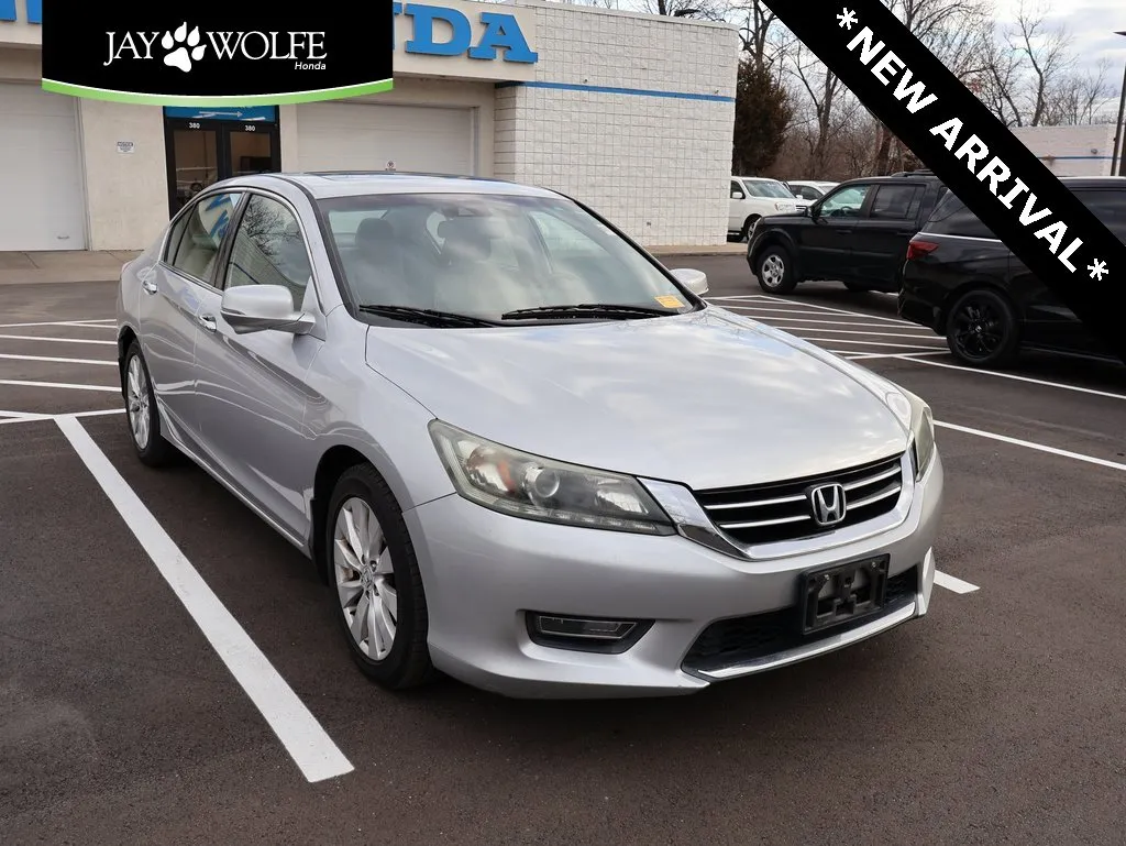 Silver 2013 Honda Accord Sdn EX-L for sale in Kansas City, MO