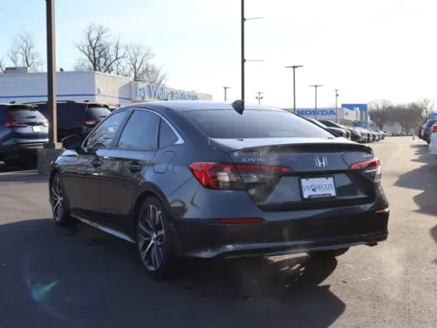 More photos of 2022 Honda Civic Sedan Touring at Jay Wolfe Honda, MO