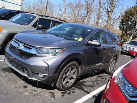 More photos of 2017 Honda CR-V EX at Jay Wolfe Honda, MO